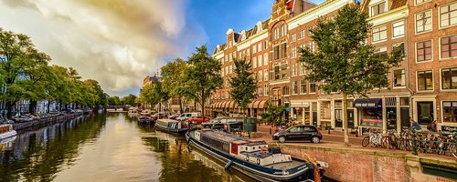 Foto von einem Kanal in Amsterdam / Niederlande
