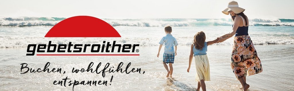 Strand mit Mutter und Kindern und Gebetsroither Logo